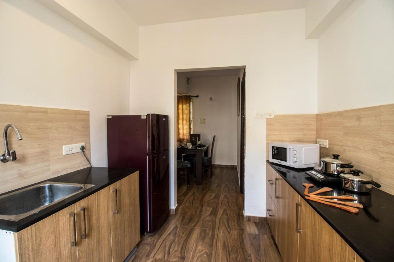 Ronnie'S Studio Apartment Arpora Exterior photo